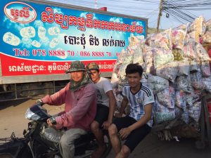 Overloaded motorbike DP4