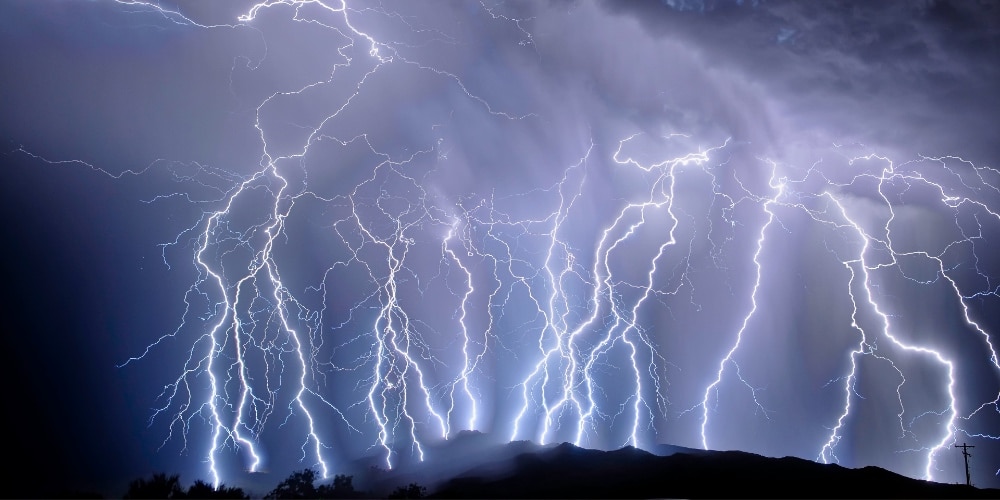 Prophetic Dream: Lightning Bolts of God's Glory